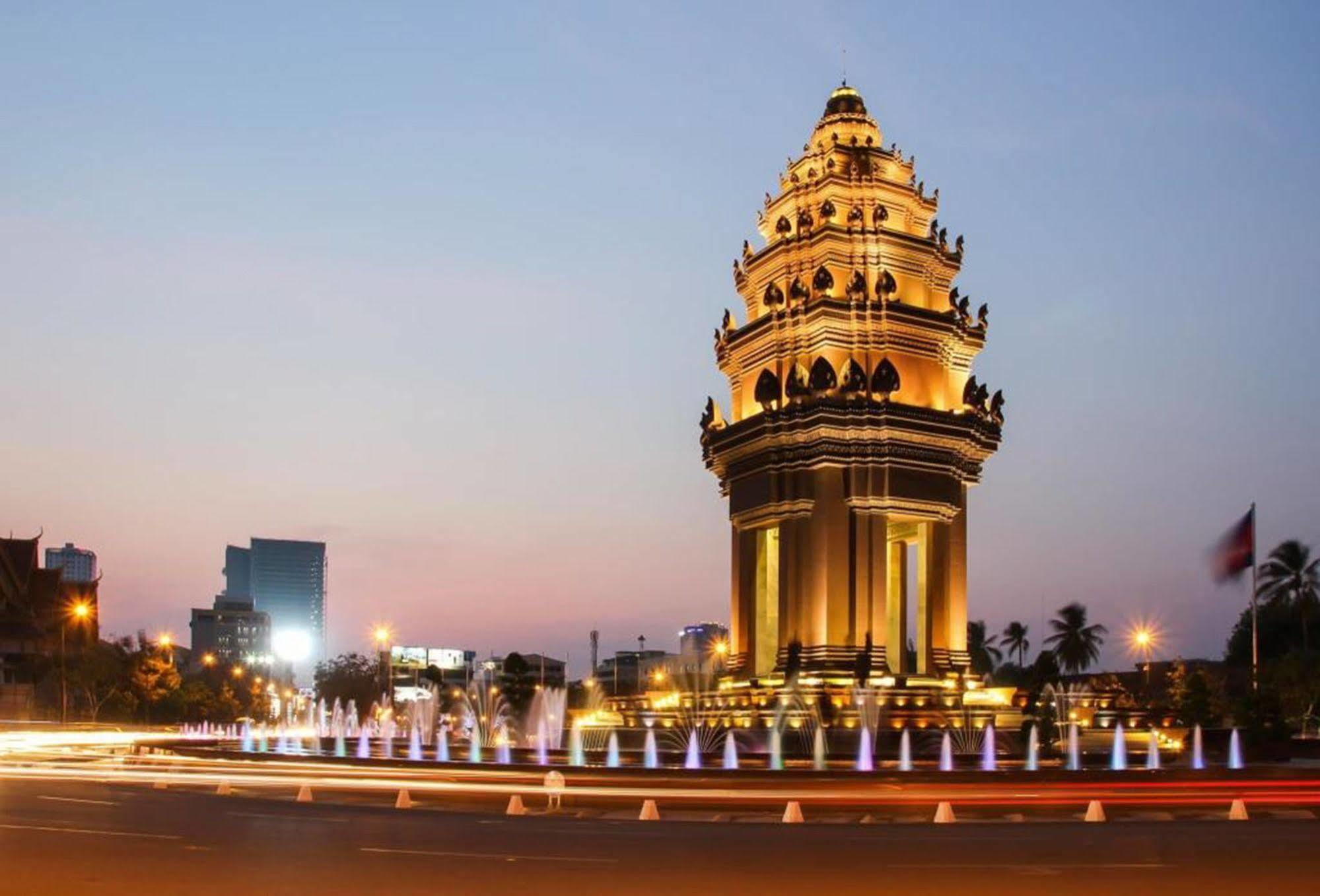 ลัคกี้ 2เกสท์เฮาส์ Hotel พนมเปญ ภายนอก รูปภาพ