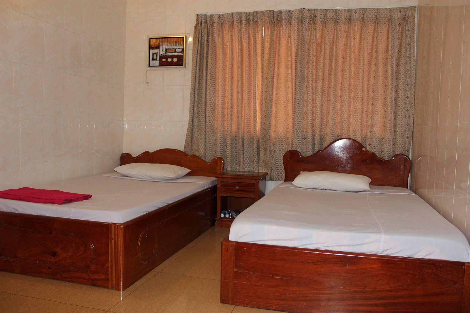 ลัคกี้ 2เกสท์เฮาส์ Hotel พนมเปญ ภายนอก รูปภาพ