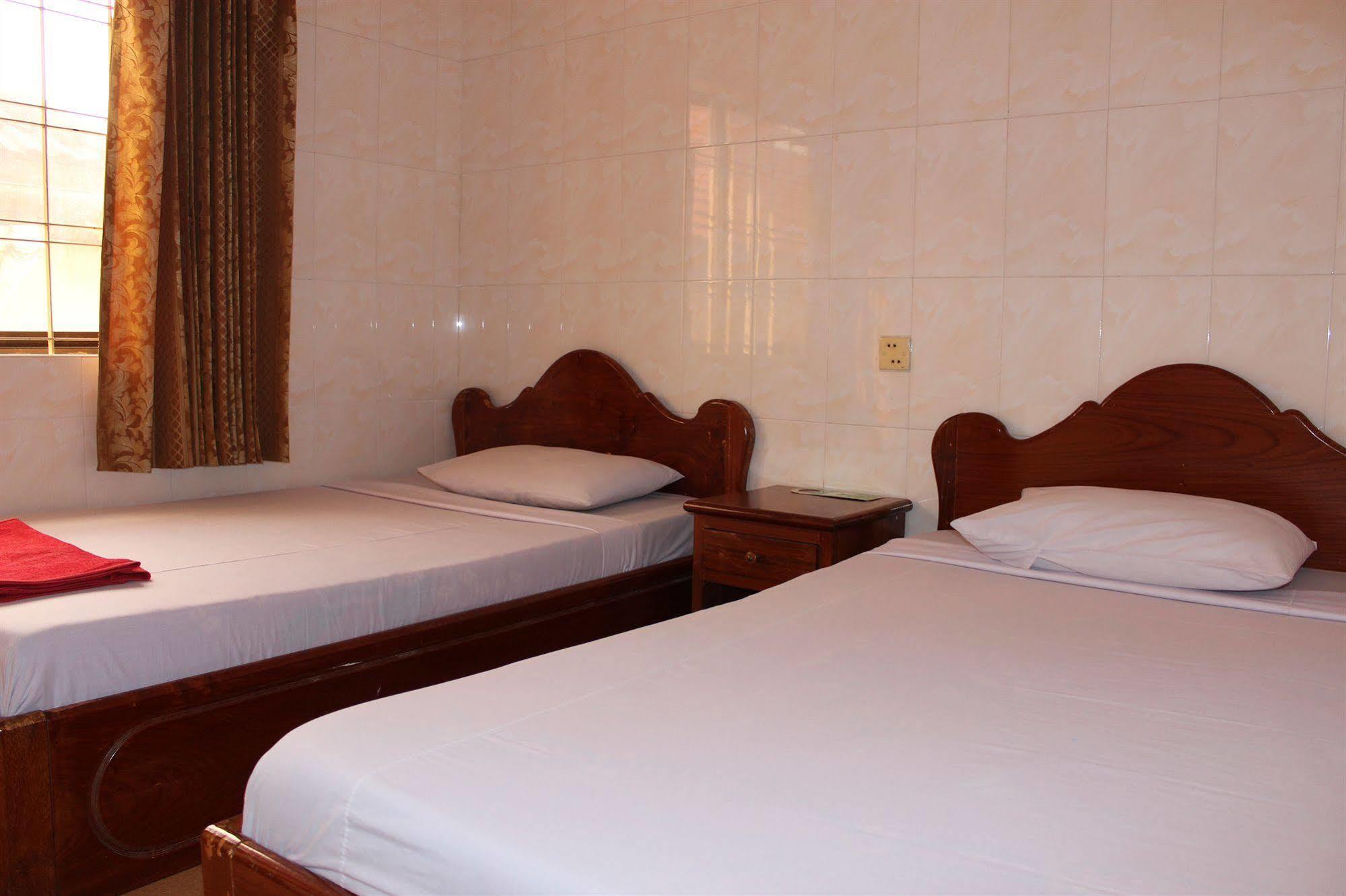 ลัคกี้ 2เกสท์เฮาส์ Hotel พนมเปญ ภายนอก รูปภาพ